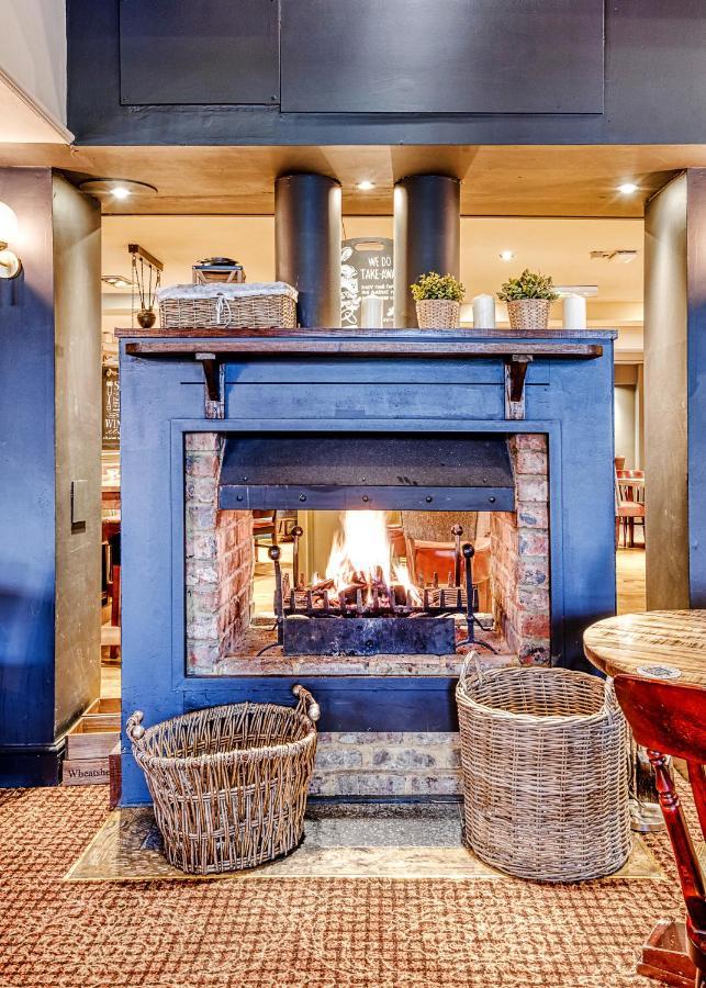 The Wheatsheaf By Innkeeper'S Collection Уокинг Екстериор снимка